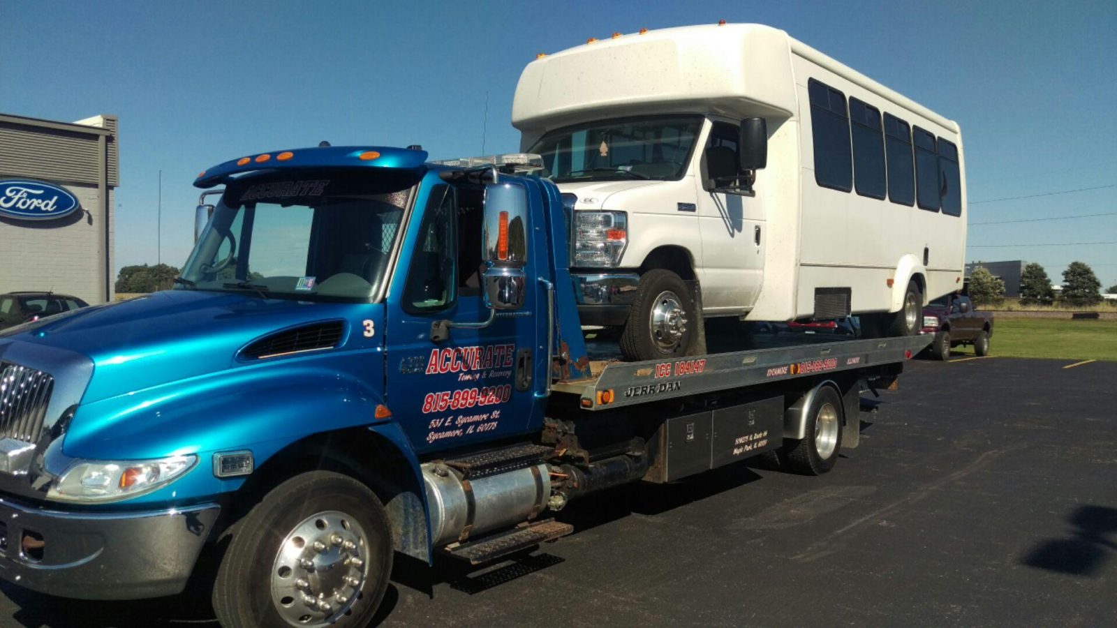 Gallery – DeKalb and Kane Counties Finest Towing Service